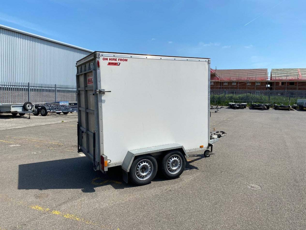 Box Van Enclosed Trailers for Hire