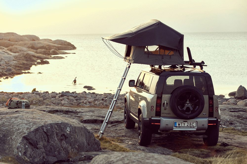 Thule Tepui Foothill Car Rooftop Tent Lifestyle Image